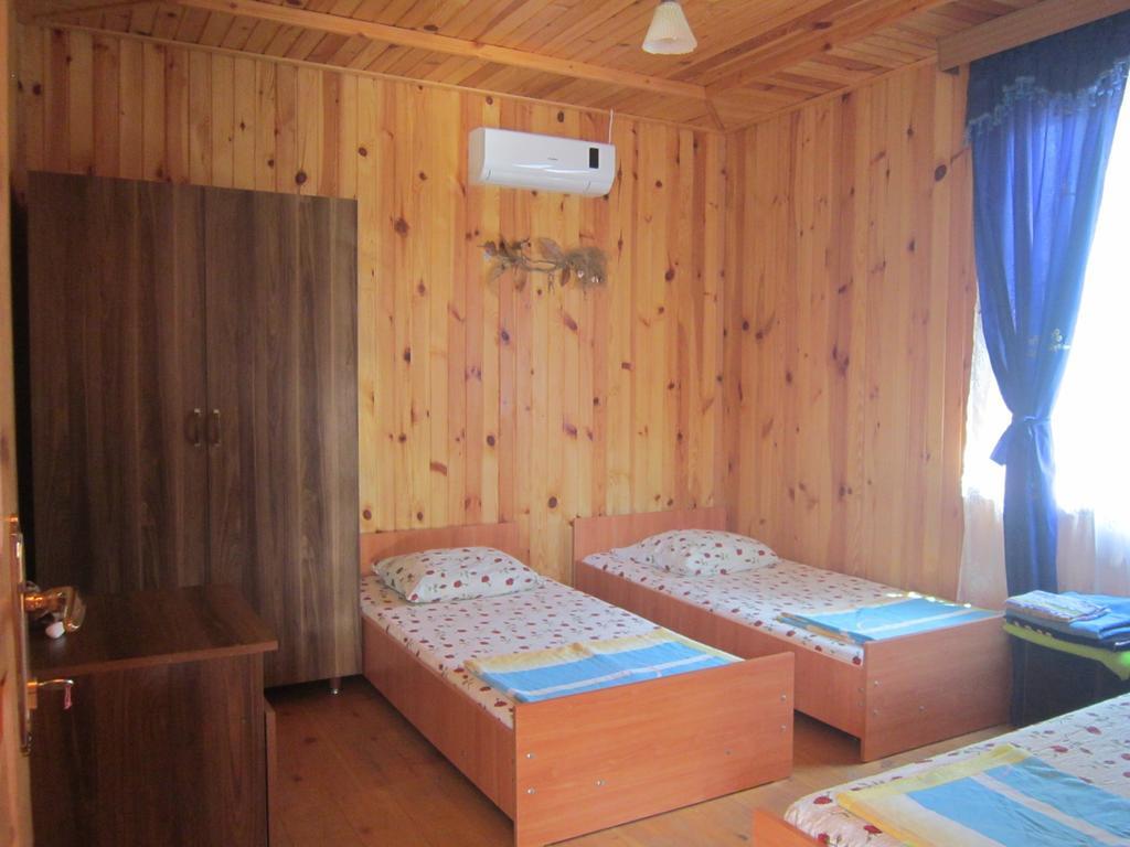 Wooden Cottage Makhinjauri Quarto foto